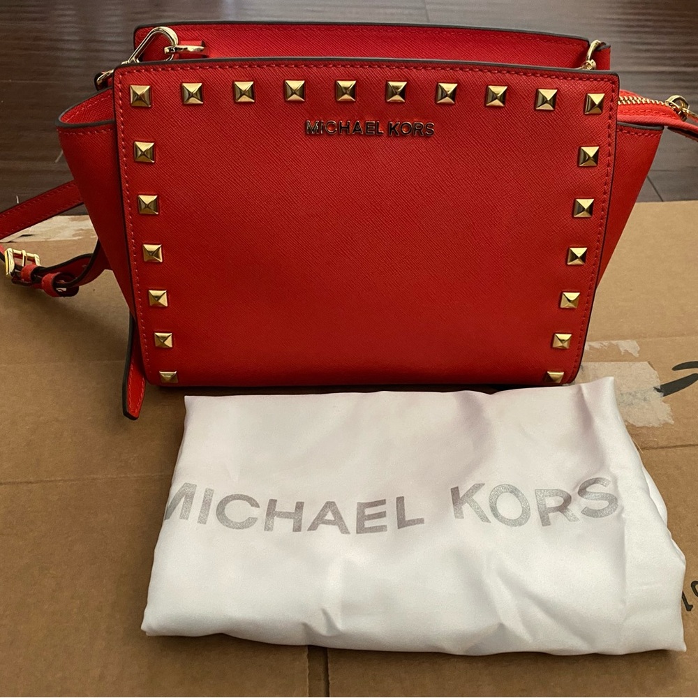 Michael Kors purse